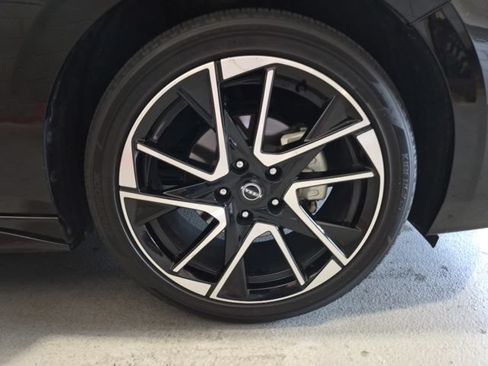 Used 2024 Nissan Sentra SR FWD image 27