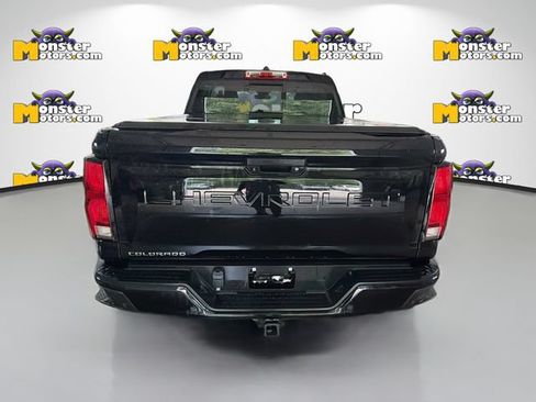 Used 2023 Chevrolet Colorado Z71 w/ Z71 Convenience Package 2 AWD/4WD image 5