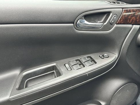 Used 2016 Chevrolet Impala LS image 13