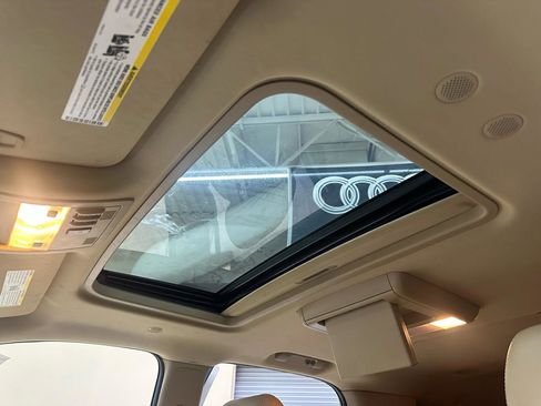 Used 2012 GMC Yukon Denali AWD/4WD image 31