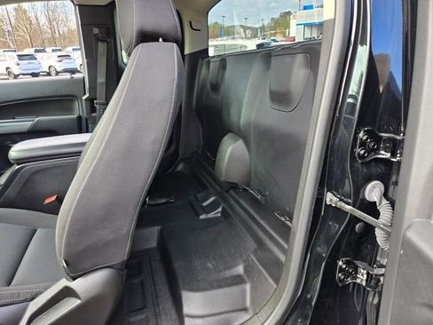 Used 2022 Chevrolet Colorado LT w/ Fleet Safety Package image 10