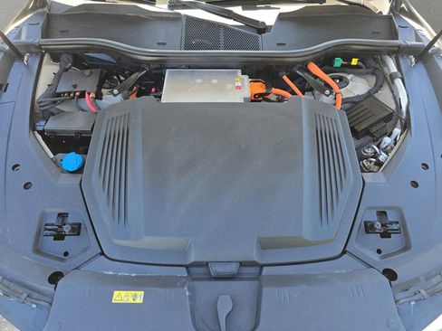 Used 2021 Audi e-tron Premium Plus image 35
