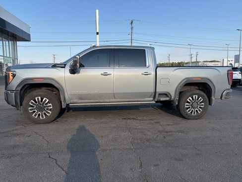 Used 2024 GMC Sierra 2500 Denali Ultimate w/ Max Trailering Package image 3