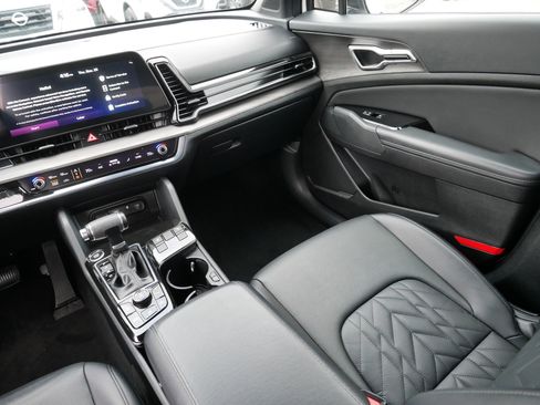 Certified 2023 Kia Sportage X-Line image 11