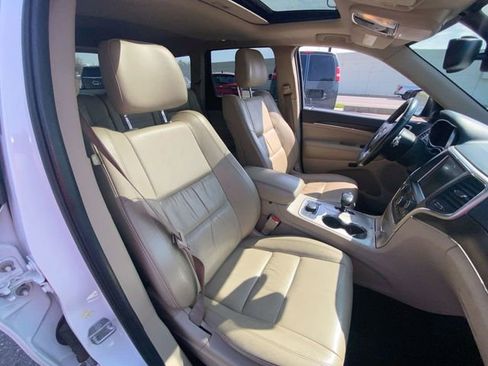 Used 2014 Jeep Grand Cherokee Limited AWD/4WD image 5