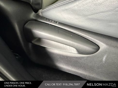 Used 2014 Toyota RAV4 Limited w/ Technology Package FWD image 51