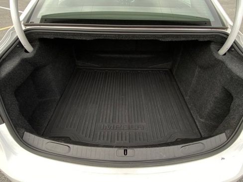 Used 2015 Chevrolet Impala LT w/ Convenience Package image 9