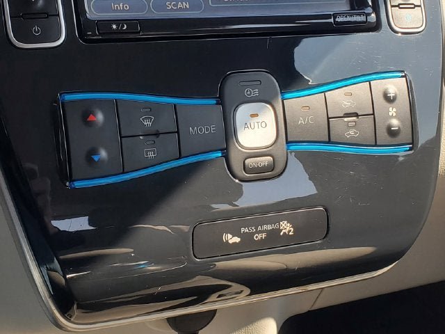 Used 2012 Nissan Leaf SL FWD image 18