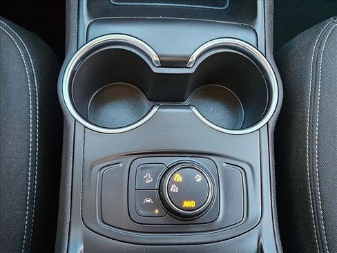 Certified 2024 GMC Terrain SLE image 12