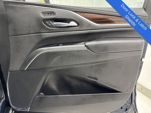 Used 2023 Cadillac Escalade Premium Luxury w/ Performance Package image 9