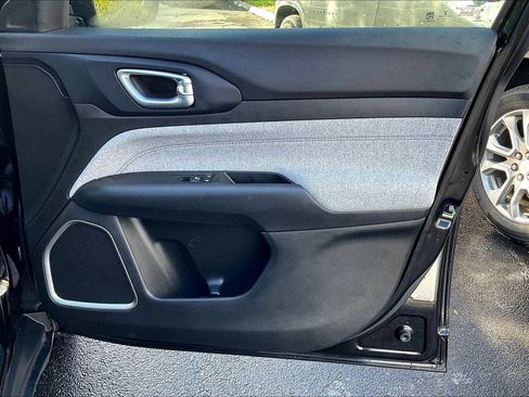 Used 2022 Jeep Compass Latitude image 23