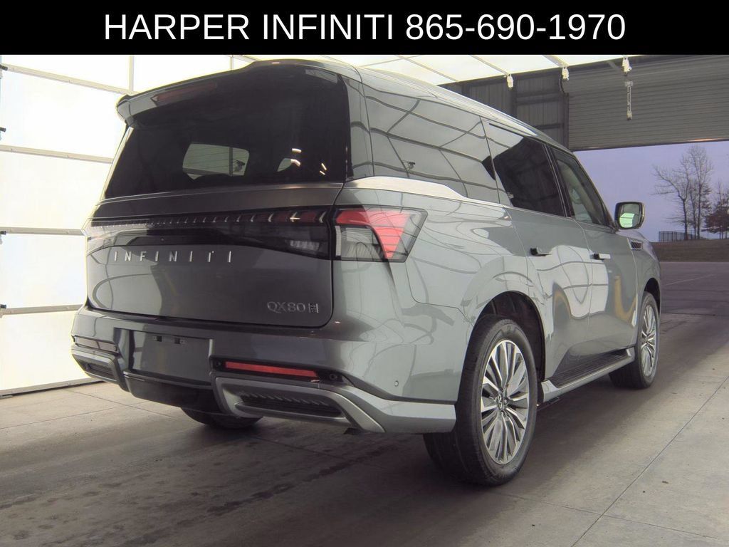 Used 2025 INFINITI QX80 Sensory AWD/4WD image 3