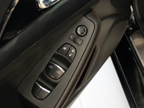 Used 2023 Nissan Maxima SR w/ Sport Mat Group FWD image 17