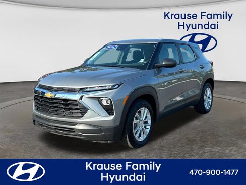 Used 2024 Chevrolet TrailBlazer LS w/ LS Confidence Package FWD image 3