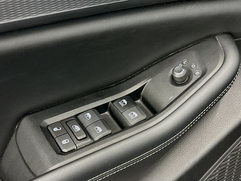 Used 2024 Jeep Grand Cherokee L Altitude image 15