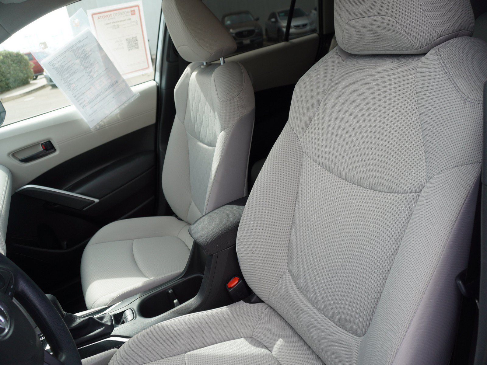 Used 2025 Toyota Corolla Cross L FWD image 19