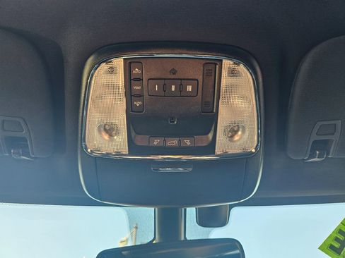 Used 2020 Jeep Grand Cherokee Limited image 33