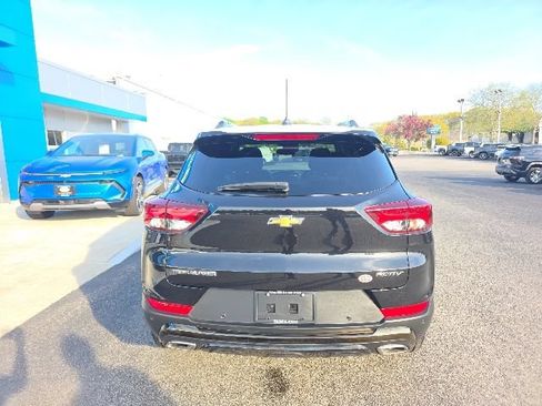 Used 2023 Chevrolet TrailBlazer ACTIV w/ Convenience Package FWD image 3