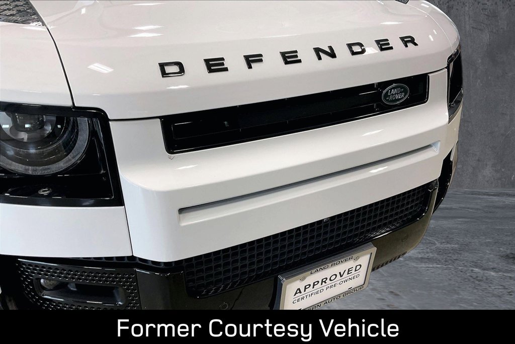 Used 2025 Land Rover Defender 110 V8 AWD/4WD image 34
