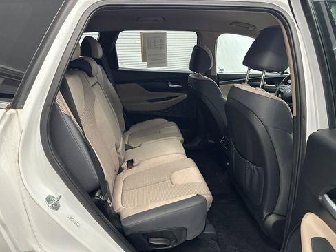 Used 2022 Hyundai Santa Fe SEL FWD image 16