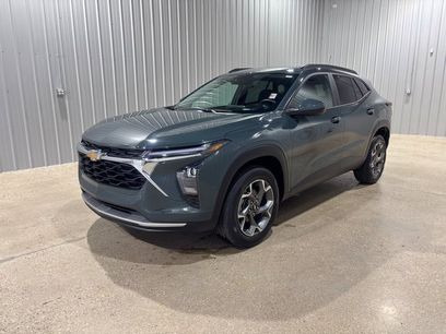 Used 2025 Chevrolet Trax LT w/ Driver Confidence Package