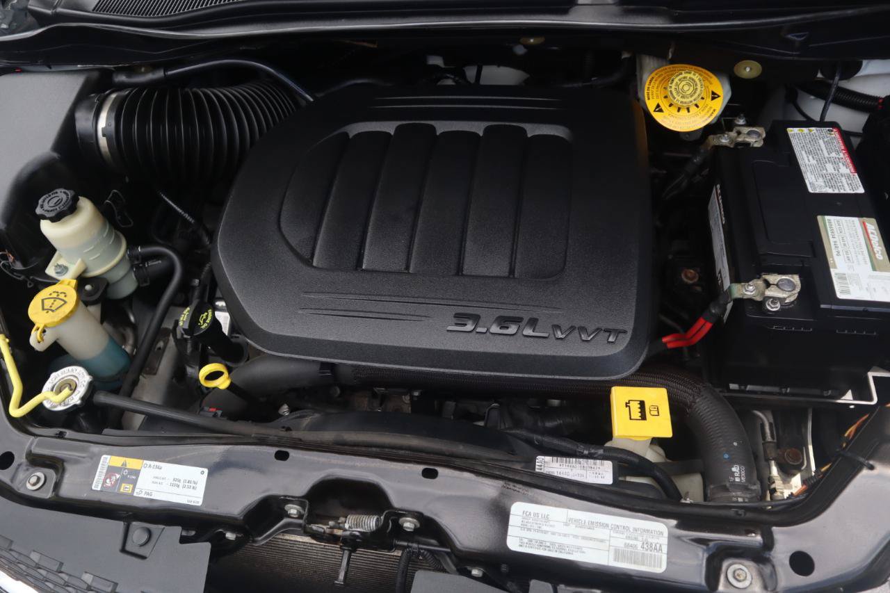 Used 2019 Dodge Grand Caravan SE w/ UConnect Hands-Free Group FWD image 32