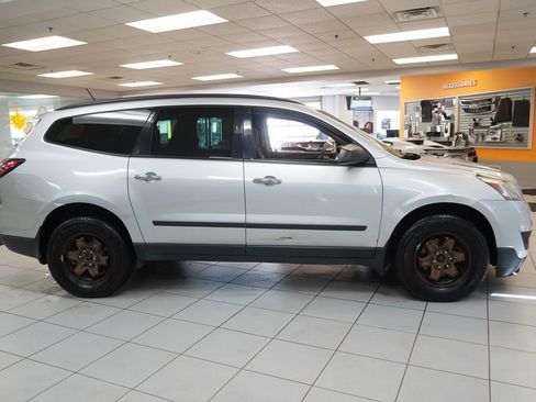 Used 2016 Chevrolet Traverse LS AWD/4WD image 11