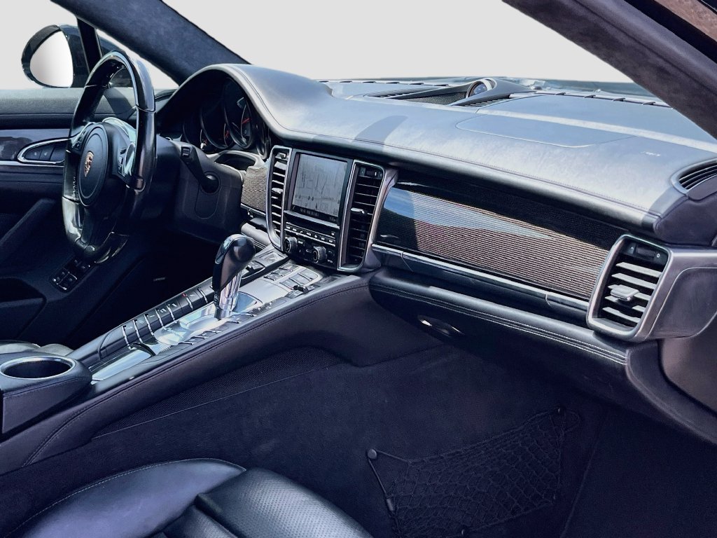 Used 2015 Porsche Panamera GTS AWD/4WD image 31