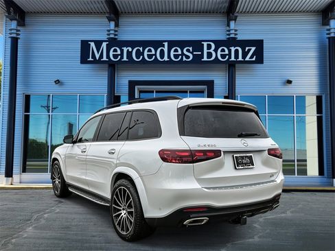 New 2026 Mercedes-Benz GLS 580 4MATIC image 4