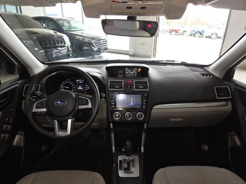 Used 2018 Subaru Forester 2.5i Premium AWD/4WD image 23