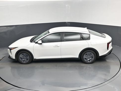 Certified 2025 Kia K4 FWD image 14