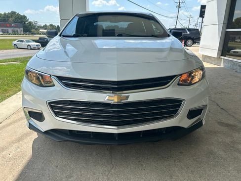 Used 2018 Chevrolet Malibu LS FWD image 3