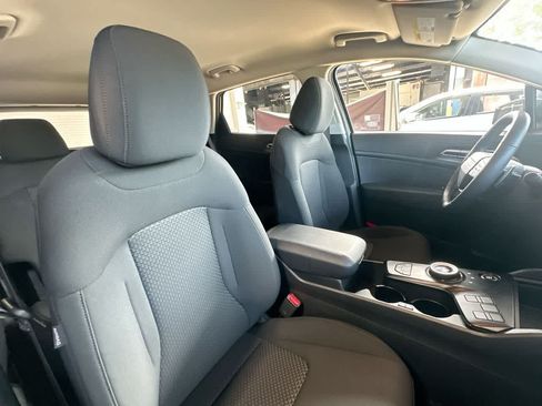 Used 2026 Kia Sportage LX FWD image 27