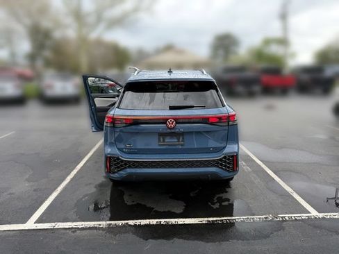 New 2026 Volkswagen Tiguan SEL R-Line AWD/4WD image 6