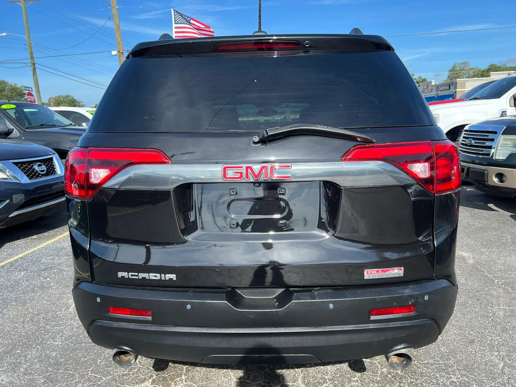 Used 2017 GMC Acadia SLT AWD/4WD image 6