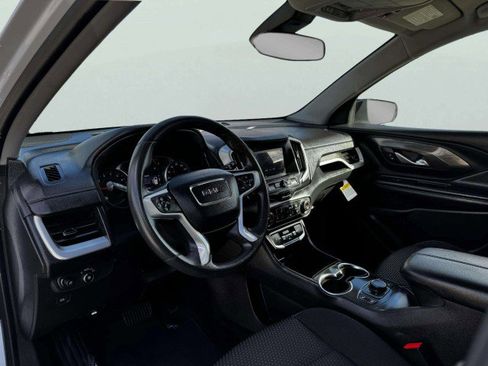 Used 2023 GMC Terrain SLE w/ Driver Convenience Package image 24