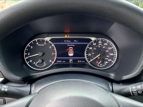 Used 2025 Nissan Sentra SV w/ Trunk Package FWD image 21