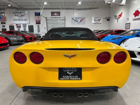 Used 2005 Chevrolet Corvette Convertible w/ Preferred Equipment Group RWD image 23