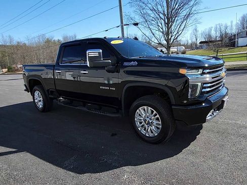 Used 2022 Chevrolet Silverado 2500 High Country w/ Z71 Off-Road Package image 2