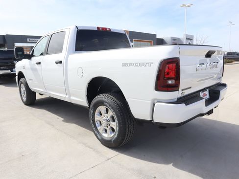 New 2026 RAM 2500 Big Horn AWD/4WD image 23