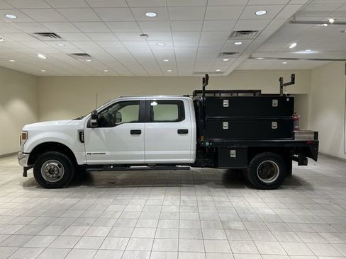 Used 2022 Ford F350 XL w/ Power Equipment Group AWD/4WD image 2