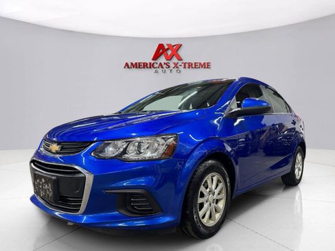 Used 2018 Chevrolet Sonic LT w/ Convenience Package FWD image 2
