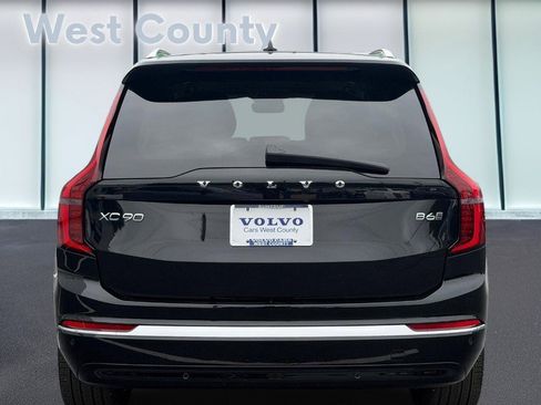 Certified 2025 Volvo XC90 B6 Plus AWD/4WD image 6