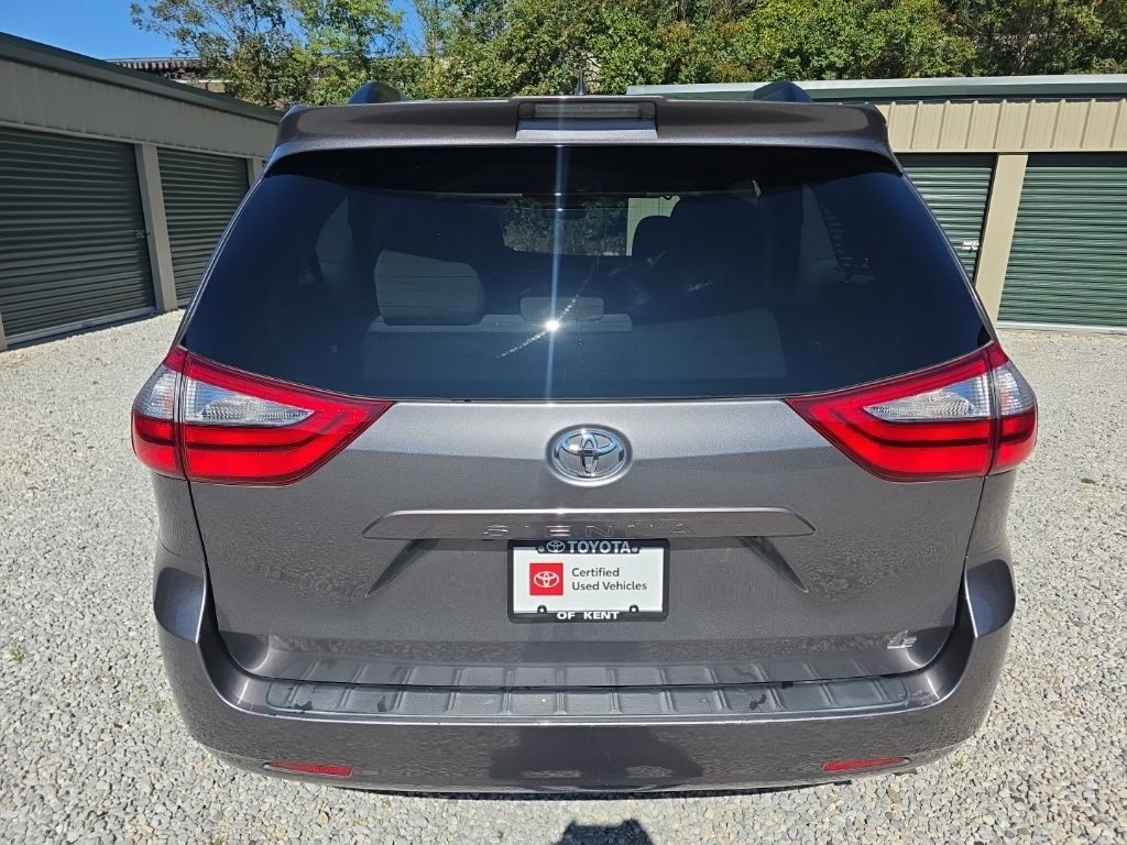 Certified 2018 Toyota Sienna LE FWD image 5