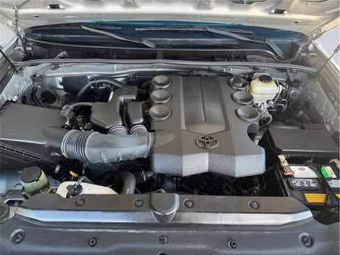 Used 2011 Toyota 4Runner SR5 image 9