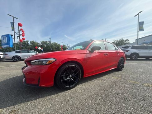 Used 2025 Honda Civic Sport image 3