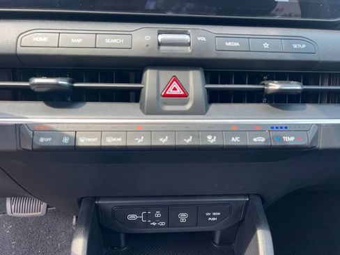 Used 2025 Kia K4 FWD image 27