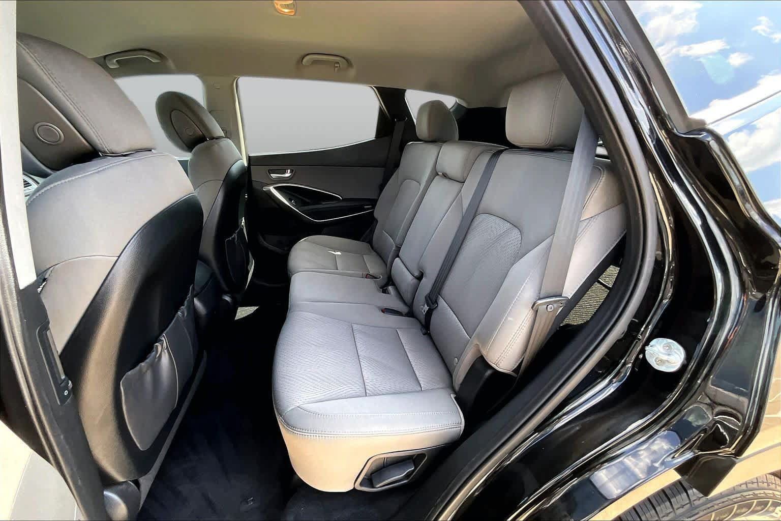 Used 2017 Hyundai Santa Fe Sport FWD image 20