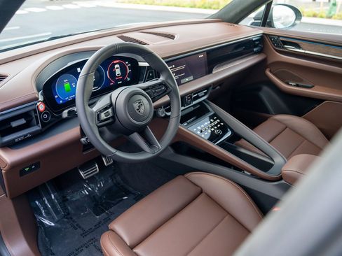 New 2025 Porsche Macan Turbo Electric image 4