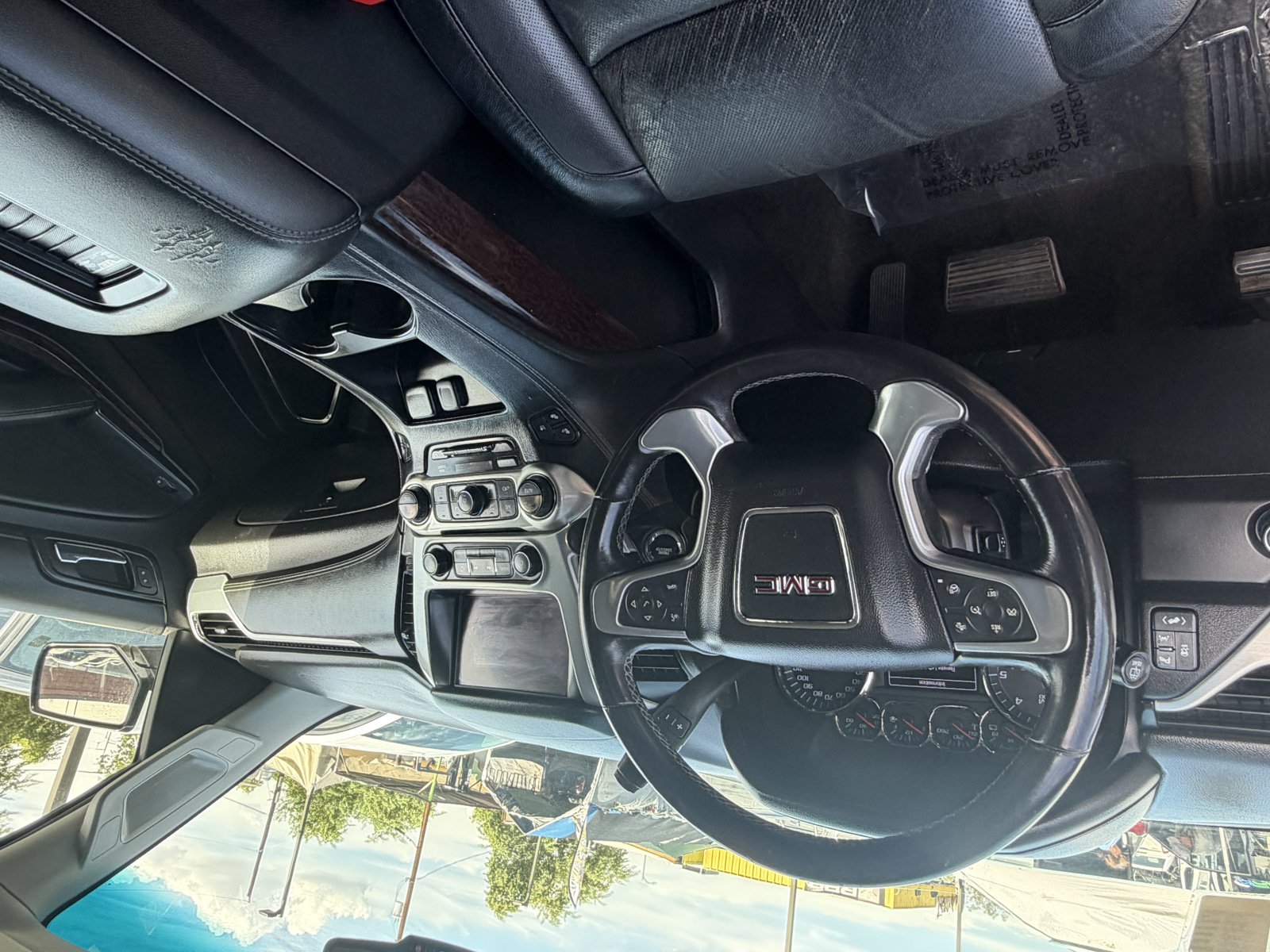 Used 2017 GMC Yukon XL SLT AWD/4WD image 7